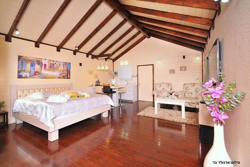 Between Sunrise And Sunset Suites Ya'ara Екстериор снимка